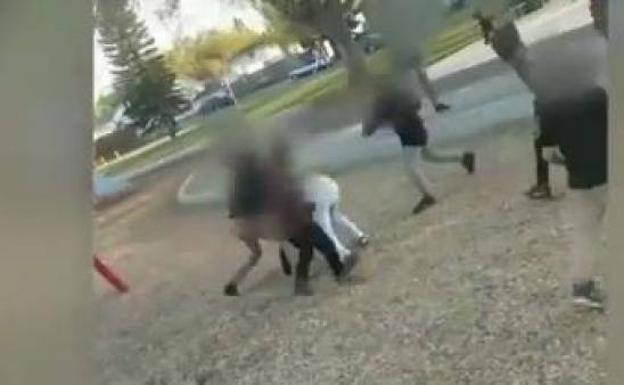 Un grupo de menores propina una brutal paliza a una mujer que les había reprendido en Canadá