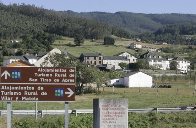Un joven de 32 años, en coma por la picadura de una avispa asiática en San Tirso de Abres