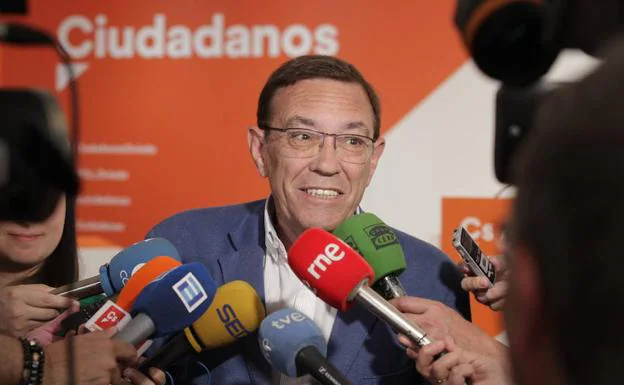 Elecciones en Asturias 26M: Juan Vázquez se desmarca de la línea oficial de Ciudadanos y se abre a pactar con el PSOE