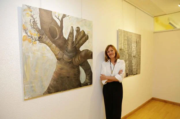 La tía de la Reina Letizia muestra su 'catarsis' artística en Ribadesella