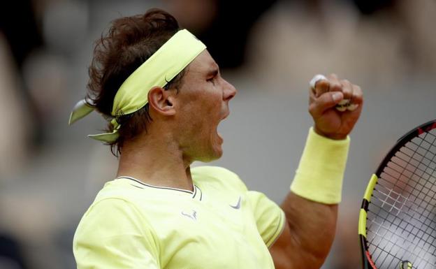 Nadal derrumba a Federer y peleará por su duodécima corona