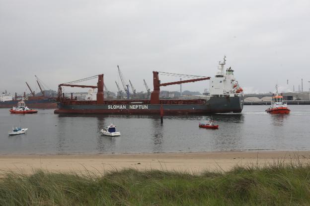 El puerto de Avilés, entre los diez mejores de España en crecimiento de tráficos hasta mayo