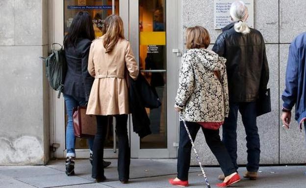 «Nunca llevé las cuentas de la farmacia, lo hacían mi marido y mi hermano»