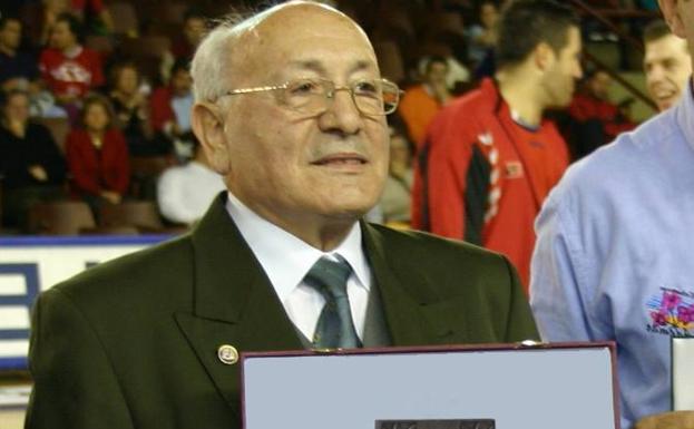 Fallece el Hermano Tomás, el tevergano que descubrió a los talentos del Ademar León