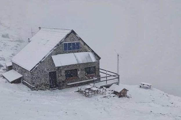 Tiempo en Asturias | Nieve a las puertas del verano