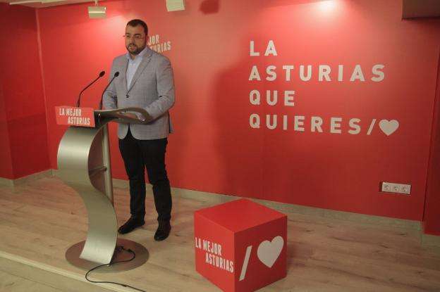 Barbón avisa a Ciudadanos de que entregar Oviedo al PP frenará los acuerdos en la Junta