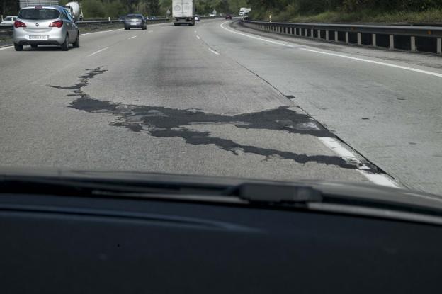 El arreglo del bache más peligroso de la 'Y' durará tres meses y medio