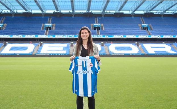 María Méndez es presentada oficialmente como jugadora del Dépor