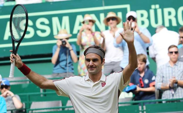 Federer buscará su décimo título en Halle ante Goffin