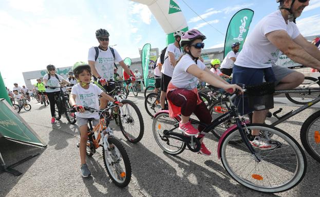 Las bicicletas conquistan el centro de Avilés