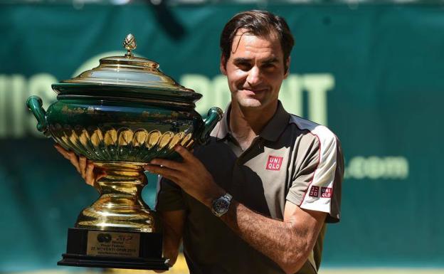 Federer gana por décima ocasión el Torneo de Halle