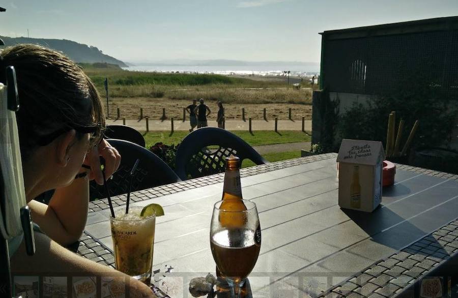 Los chiringuitos playeros de Asturias más populares