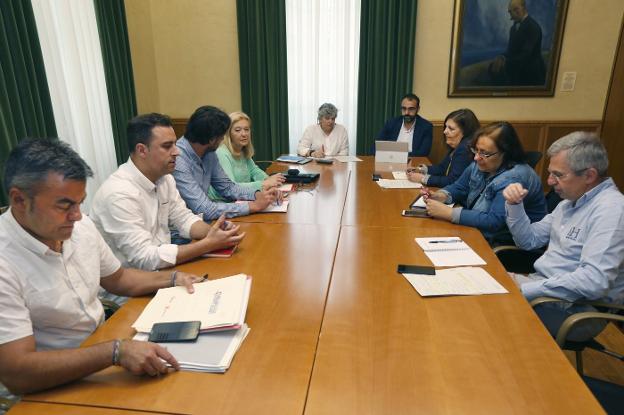 Los restos arqueológicos encarecen en 450.000 euros la obra de Tabacalera