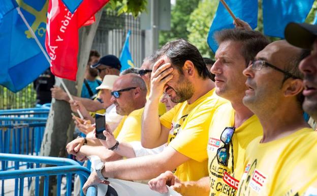 La plantilla de Alcoa se niega a ratificar el acuerdo de venta con Parter