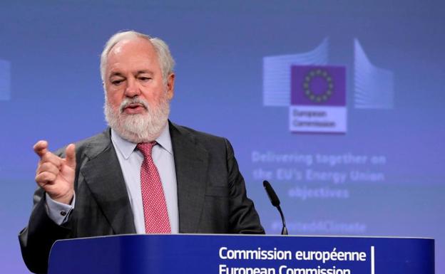 Cañete dejará la política cuando termine su mandato como comisario europeo en noviembre