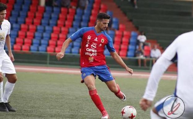 El canario Enrique Castaño, nuevo jugador del Avilés