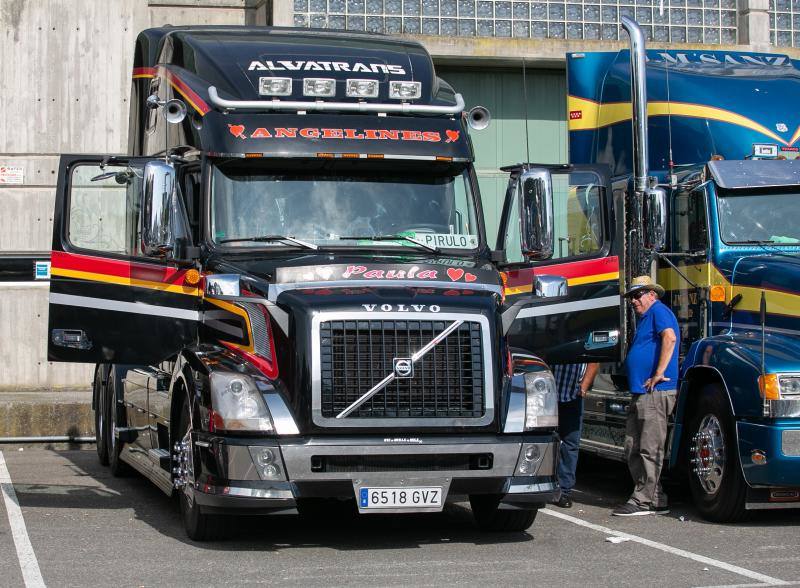 Fotos Miles De Personas Asisten A La Exhibicion De Camiones De La Pola El Comercio fotos miles de personas asisten a la