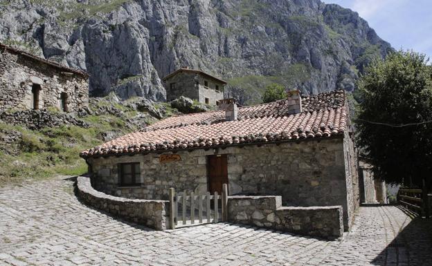 Bulnes, Colombres, Covadonga, Bandujo y Proaza, entre los 20 más votados para convertirse en 'El Mejor Pueblo 2019'