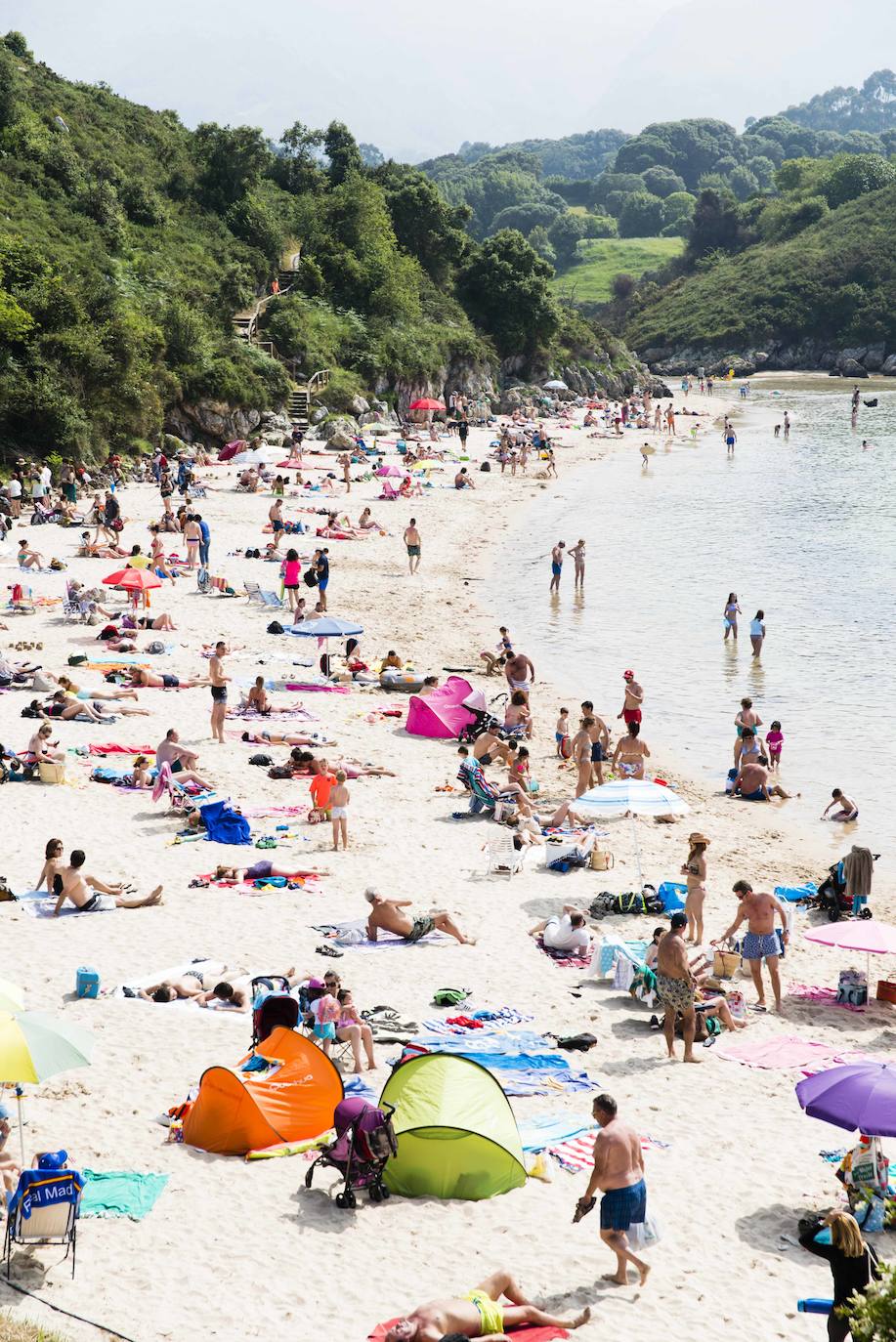 La playa de Poo entre las cuarenta mejores de Europa, según 'The Guardian'