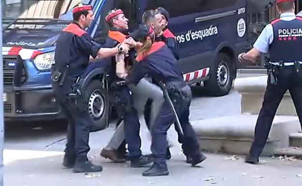 Un tío de la niña agredida sexualmente por 'La Manada de Manresa' arremete contra los acusados