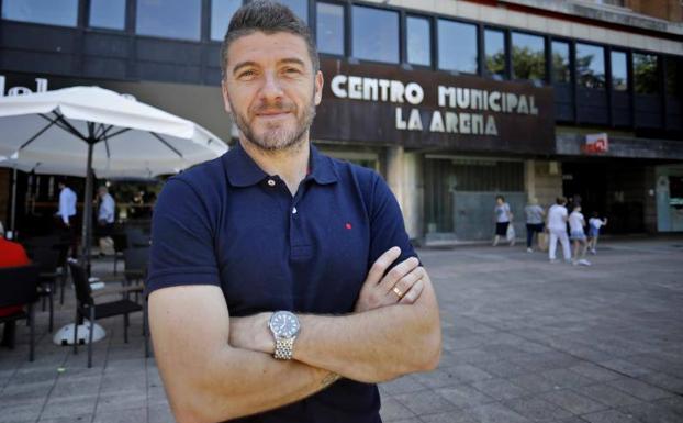 Samuel Baños firma por una temporada con el Sporting B