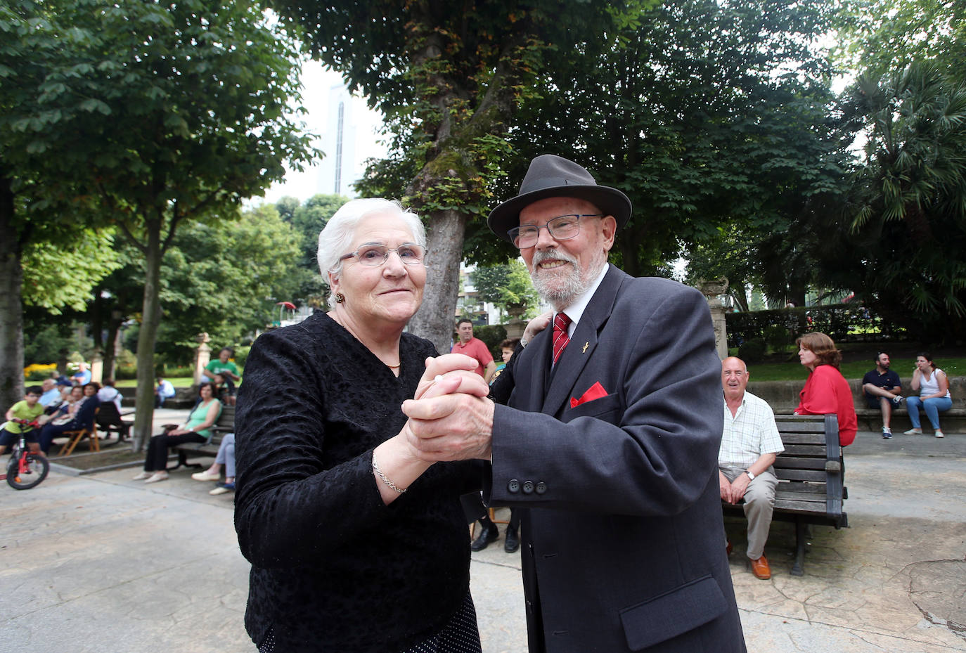 Los bailes del Bombé con la Banda de Música Ciudad de Oviedo