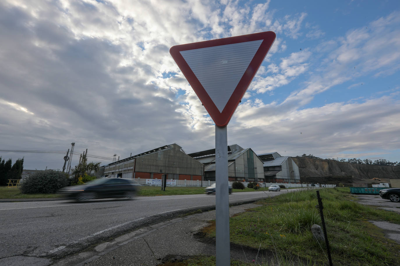 Alcoa desembolsará hasta 115 millones para cerrar la venta a Parter