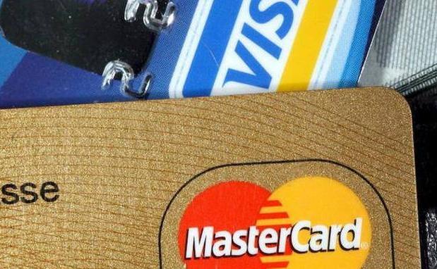 Una gijonesa, estafada tras 'clonarle' la tarjeta y hacer compras con ella en Taipei y Hong Kong