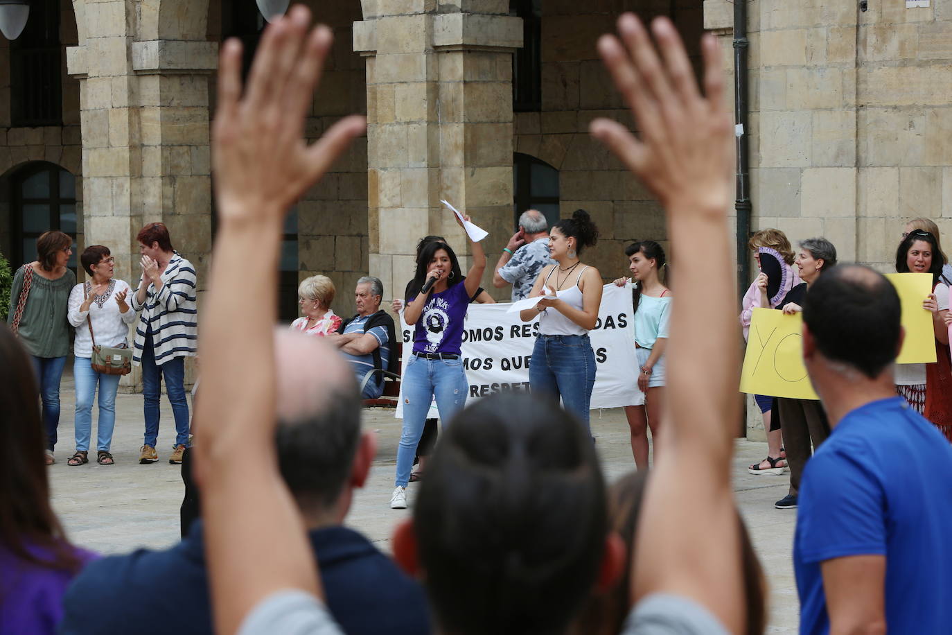 Asturias apoya a la víctima de la 'manada' de Manresa
