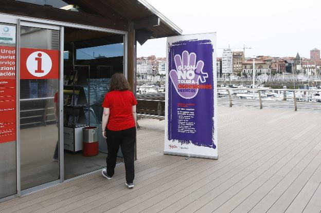 Detenida una joven de 19 años por abusar sexualmente de otra en la Semana Negra