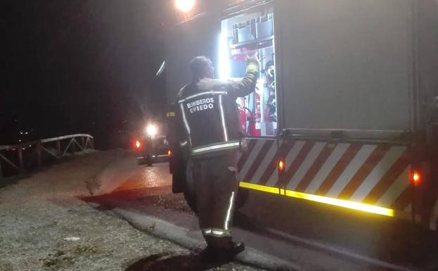 Una mujer se precipita con su coche por una ladera del Monte Naranco en Oviedo