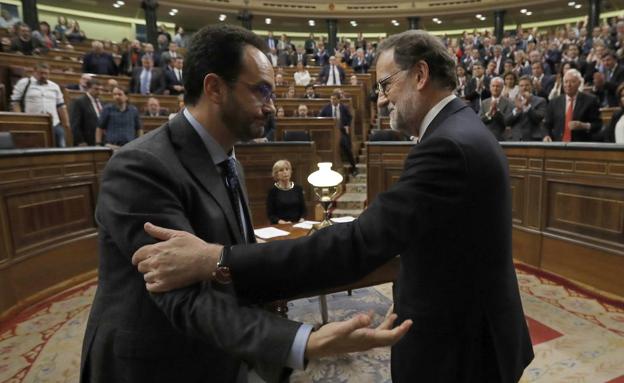 Sánchez recurre ahora a los diputados que se abstuvieron con Rajoy para presionar al PP