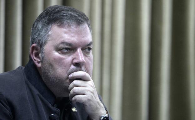 La Academia califica de «paso simbólico de gran importancia» que Barbón usara el asturiano