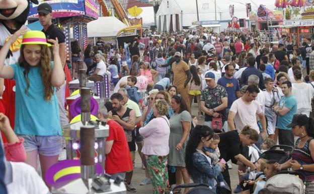 La Semana Negra de Gijón cierra con «récord» de venta de libros y de visitantes