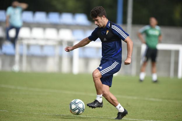 Real Oviedo | «Con la cantera que hay en Oviedo es importante saber tirar de ella»