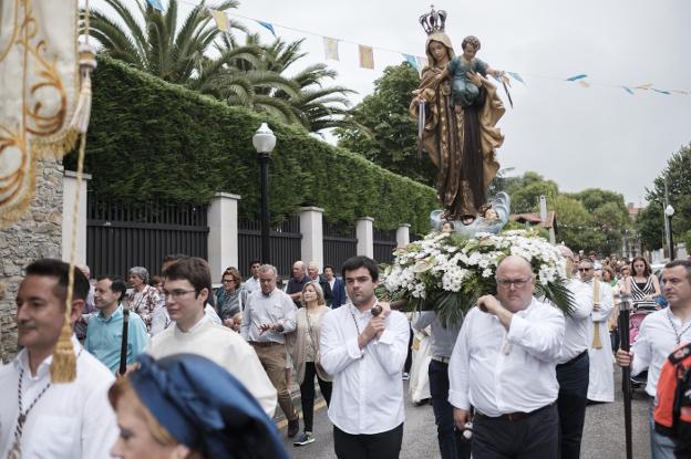 «Las fiestas consiguen unir a la familia»
