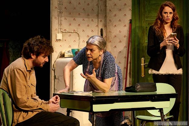 El Niemeyer cierra el ciclo de teatro de verano con la obra 'Juntos' de Fabio Marra