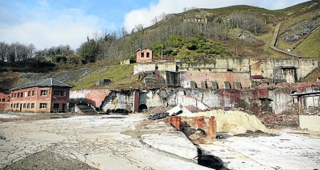 Sanear a bajo coste el agua de las minas