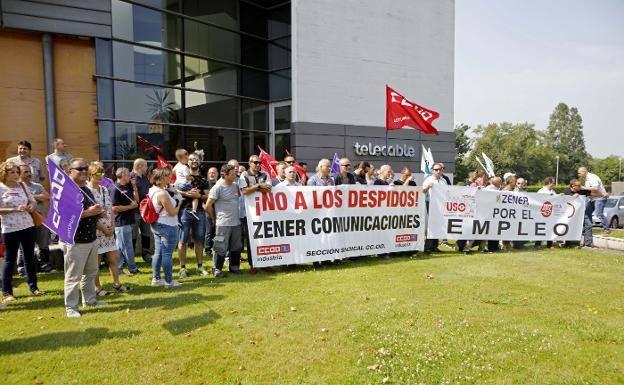 Vox reclama a Barbón que se reúna con los trabajadores de Zener: «Si tu despacho es la calle, demuéstralo»