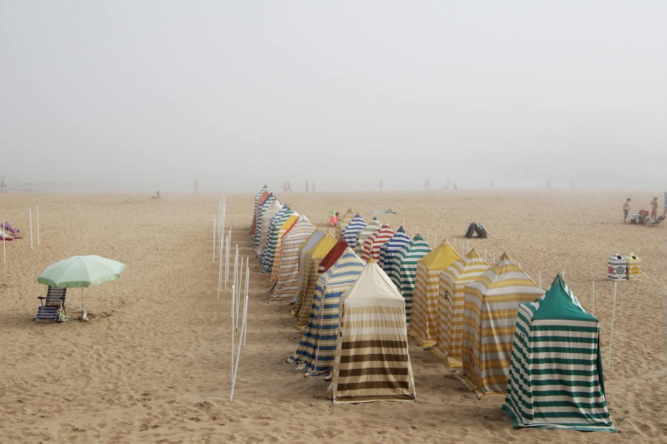 Bandera roja en San Lorenzo debido a la densa niebla
