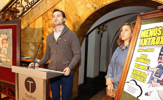 Divertia cesará el martes a su gerente y a la responsable del Teatro Jovellanos