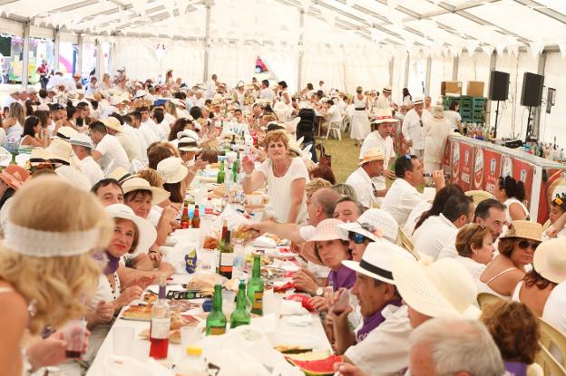 Trasona rememora su pasado indiano