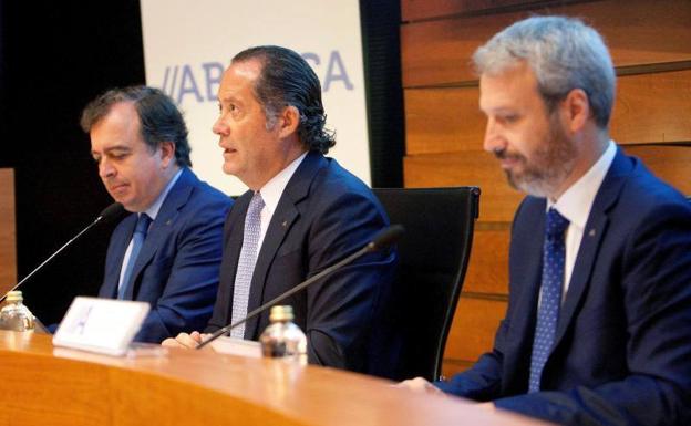 Abanca descarta la adquisición de Liberbank ante la falta de «interés» de la entidad asturiana