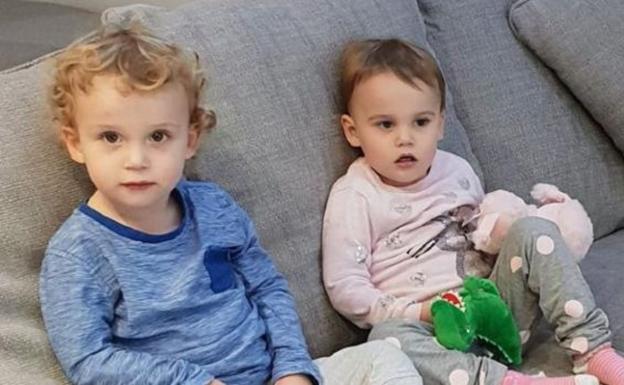 Una mujer ahoga a sus dos hijos en una bañera para «castigar» a su marido