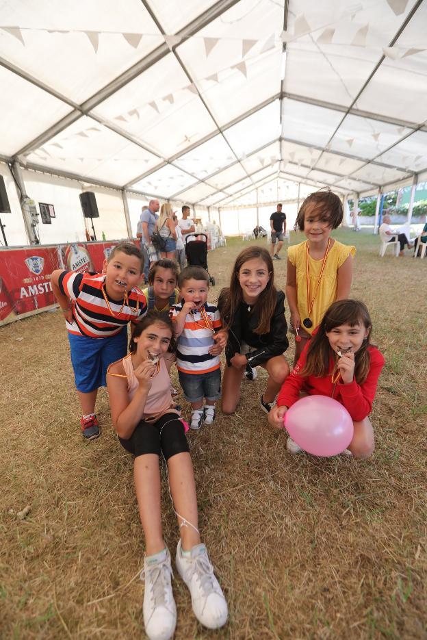 Trasona despide las fiestas jugando