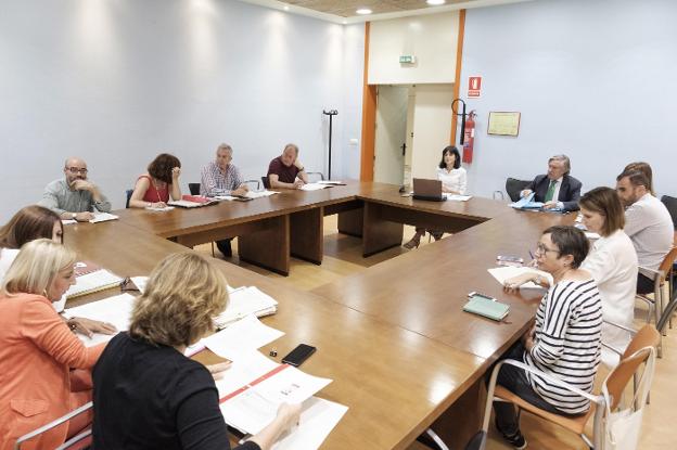 El PSOE obtiene luz verde de los grupos para invertir 1,3 millones de euros