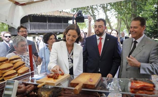 La ministra de Industria quiere que Hunosa se mantenga como un fuerte «dinamizador» económico