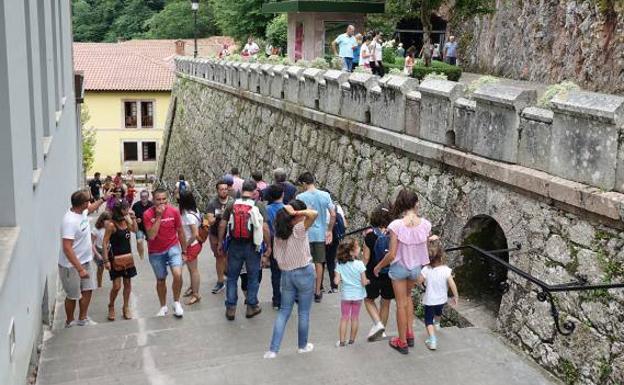 Covadonga reza por el pequeño Héctor