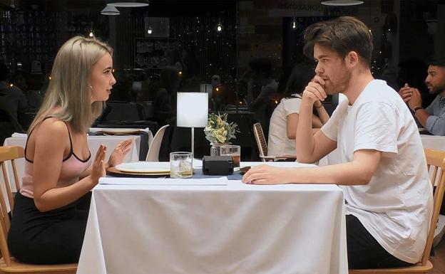 La íntima confesión de una asturiana en 'First Dates'