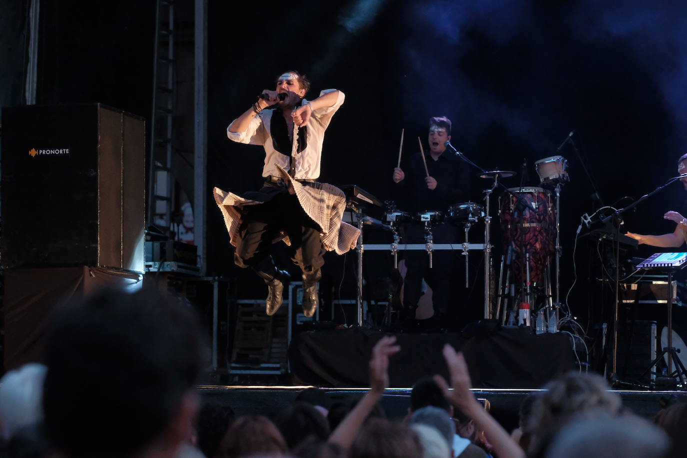 El espectáculo rompedor de Mastodonte en Gijón